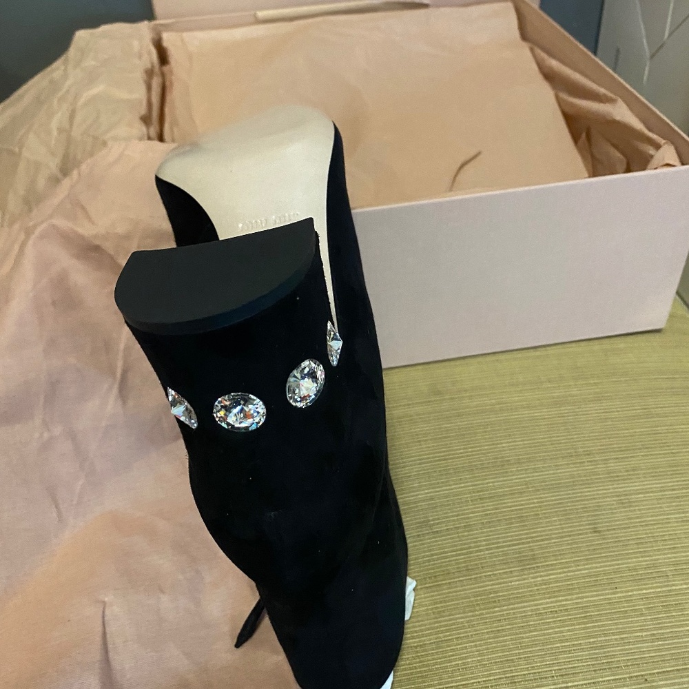 Brand new size 6.5-7